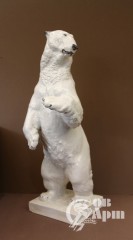 Скульптура "Белый медведь стоящий"